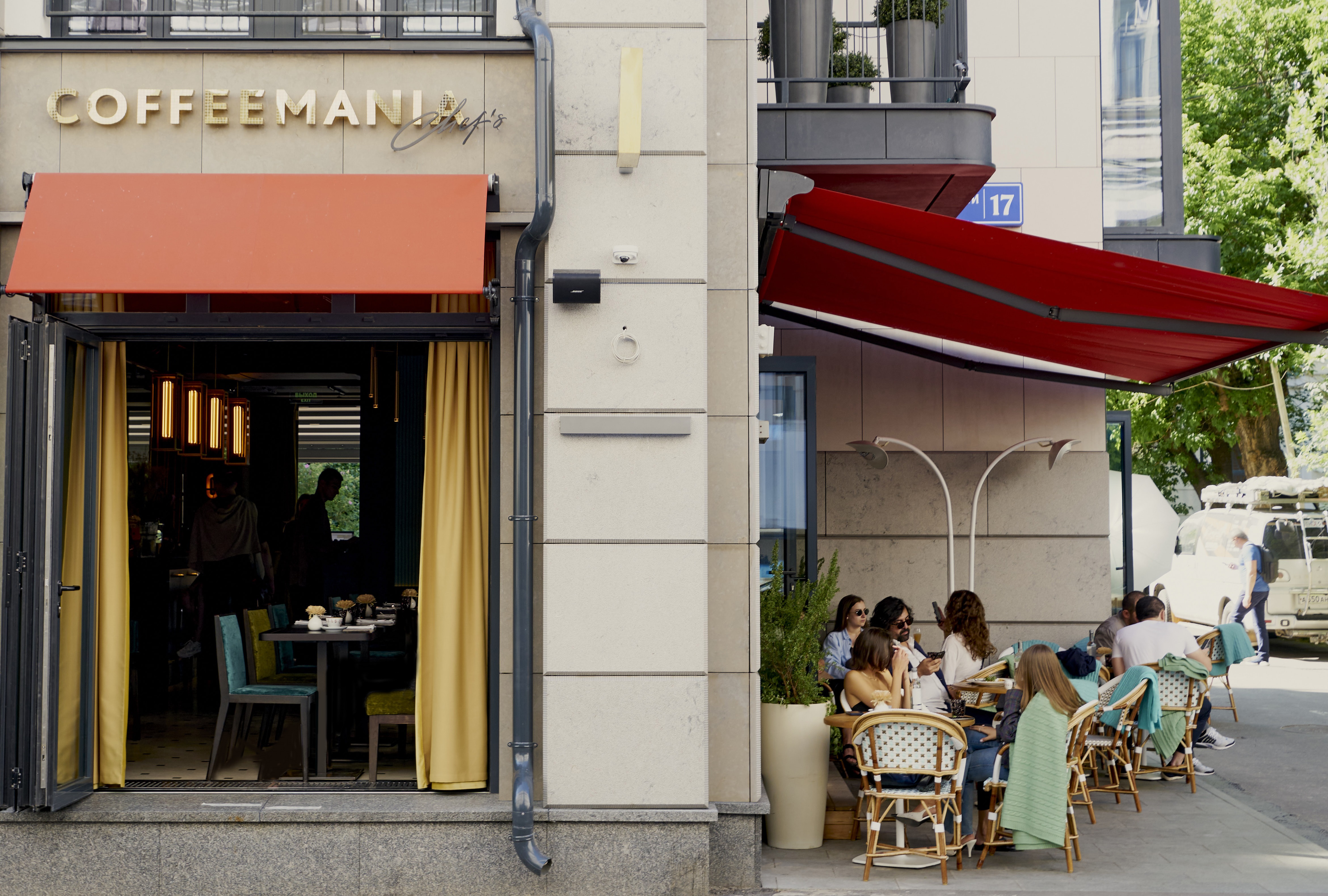 Новости Кофемании - Открытие летнего сезона в «Кофемании Chef’s» на Патриарших прудах