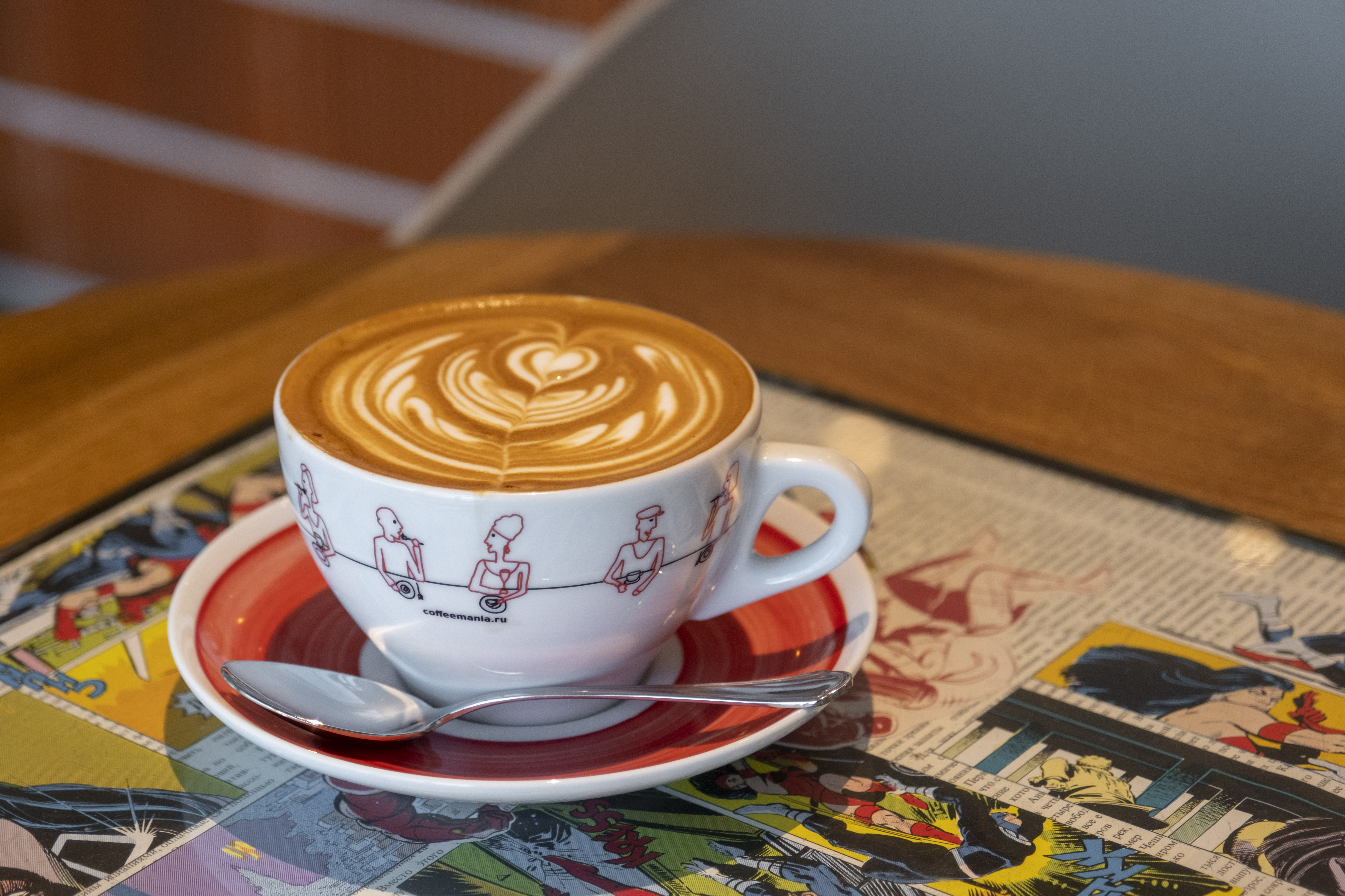 Новости Кофемании - Овсяное молоко Oatly в ресторанах «Кофемания»