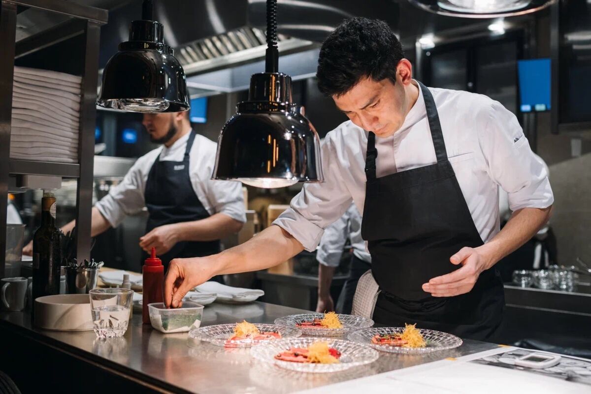 Новости Кофемании - Гастроужин от Арслана Бердиева состоялся в «Кофемании Chef’s»